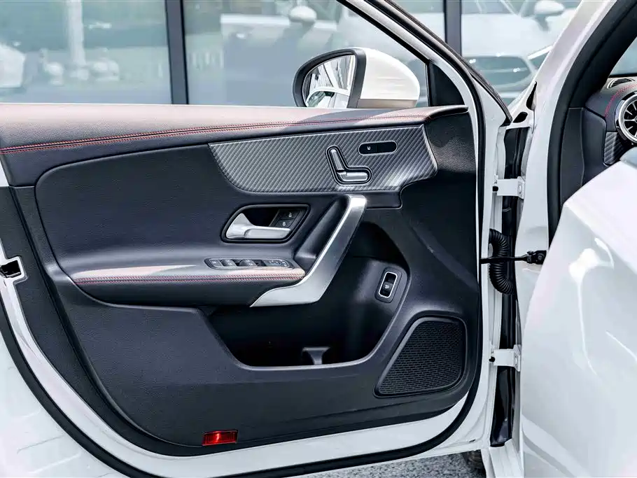 MERCEDES-BENZ CLASS A