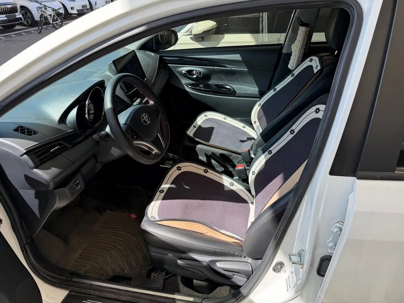Toyota YARiS L Zhi Xuan 2023 2022 Zhi Xuan X 1.5L CVT Luxury PLUS Edition
