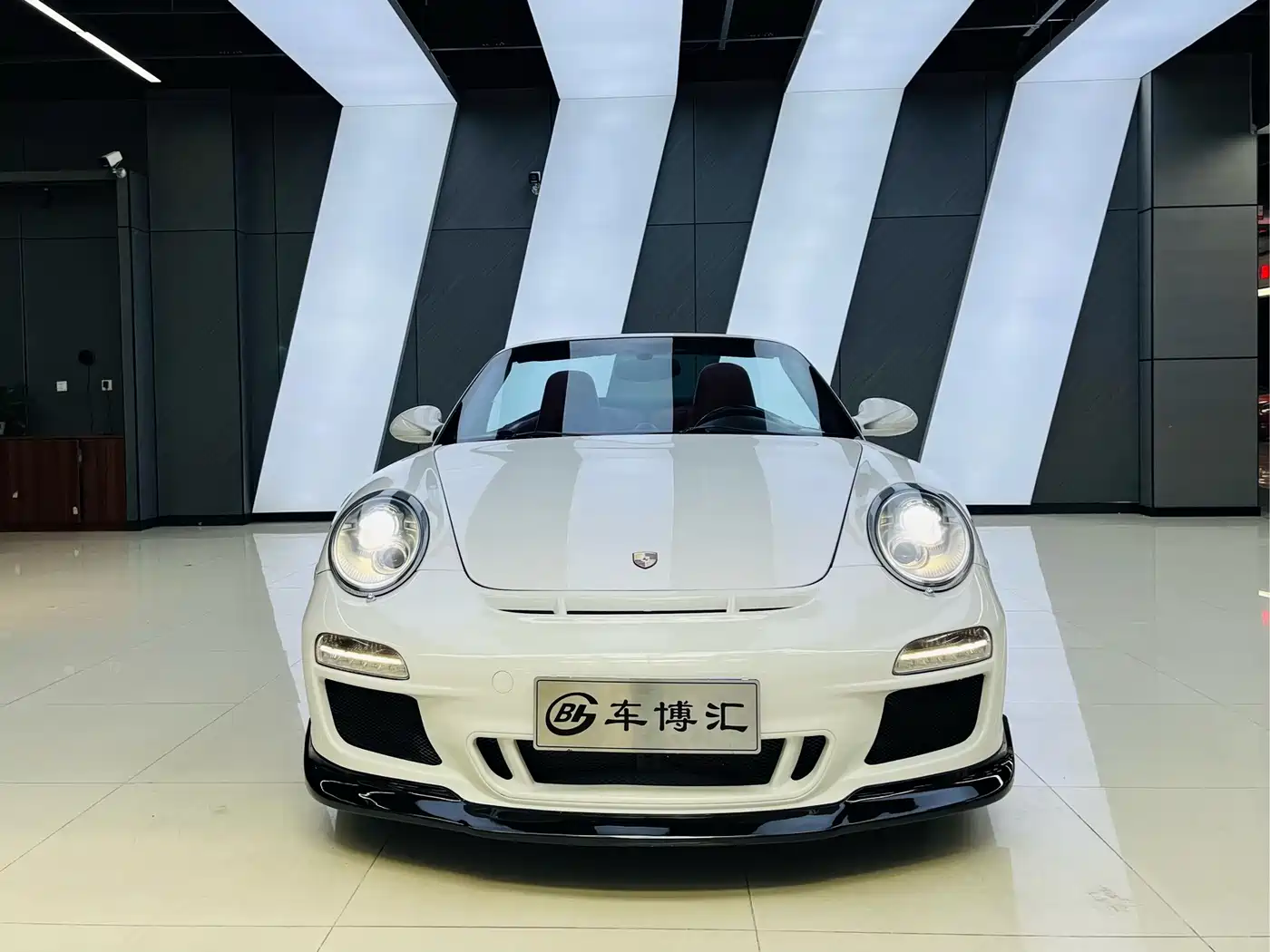 Porsche 911 2011 Edition Style 3.6L Convertible фото 2