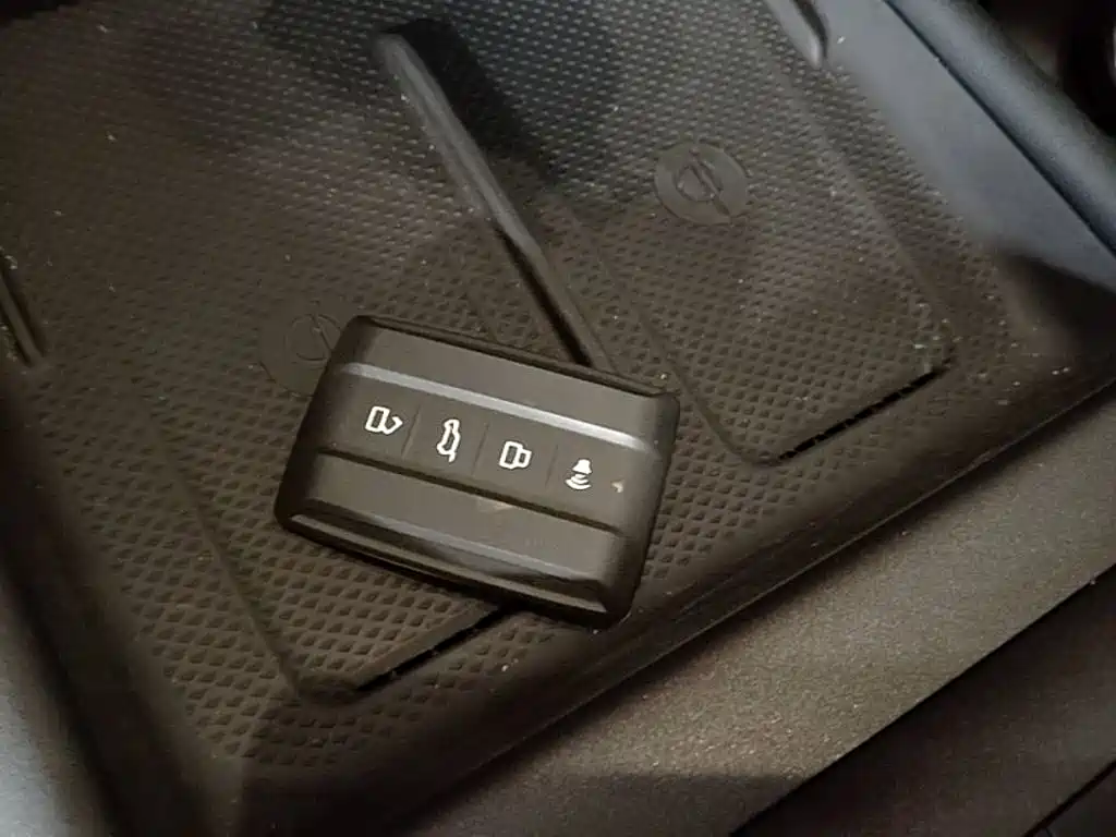 Tank 300 2026 2025 2.0T Challenger