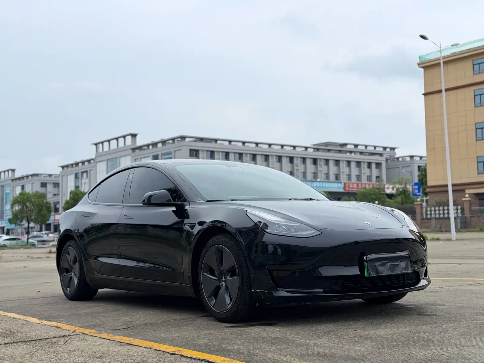 Фото 3 - Tesla Model 3