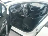 Photo 15 - Peugeot 2008
