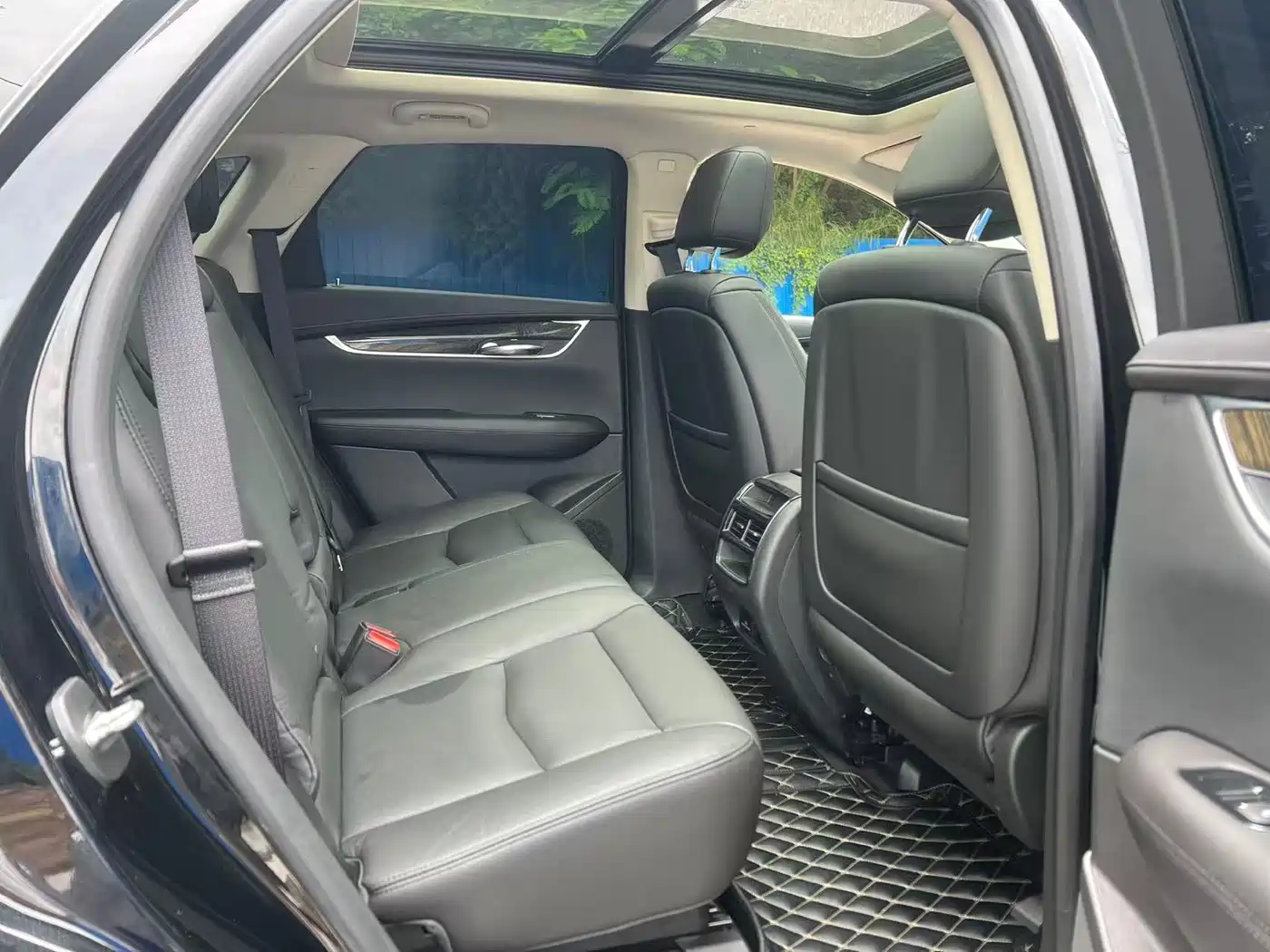 Photo 11 - Cadillac XT5