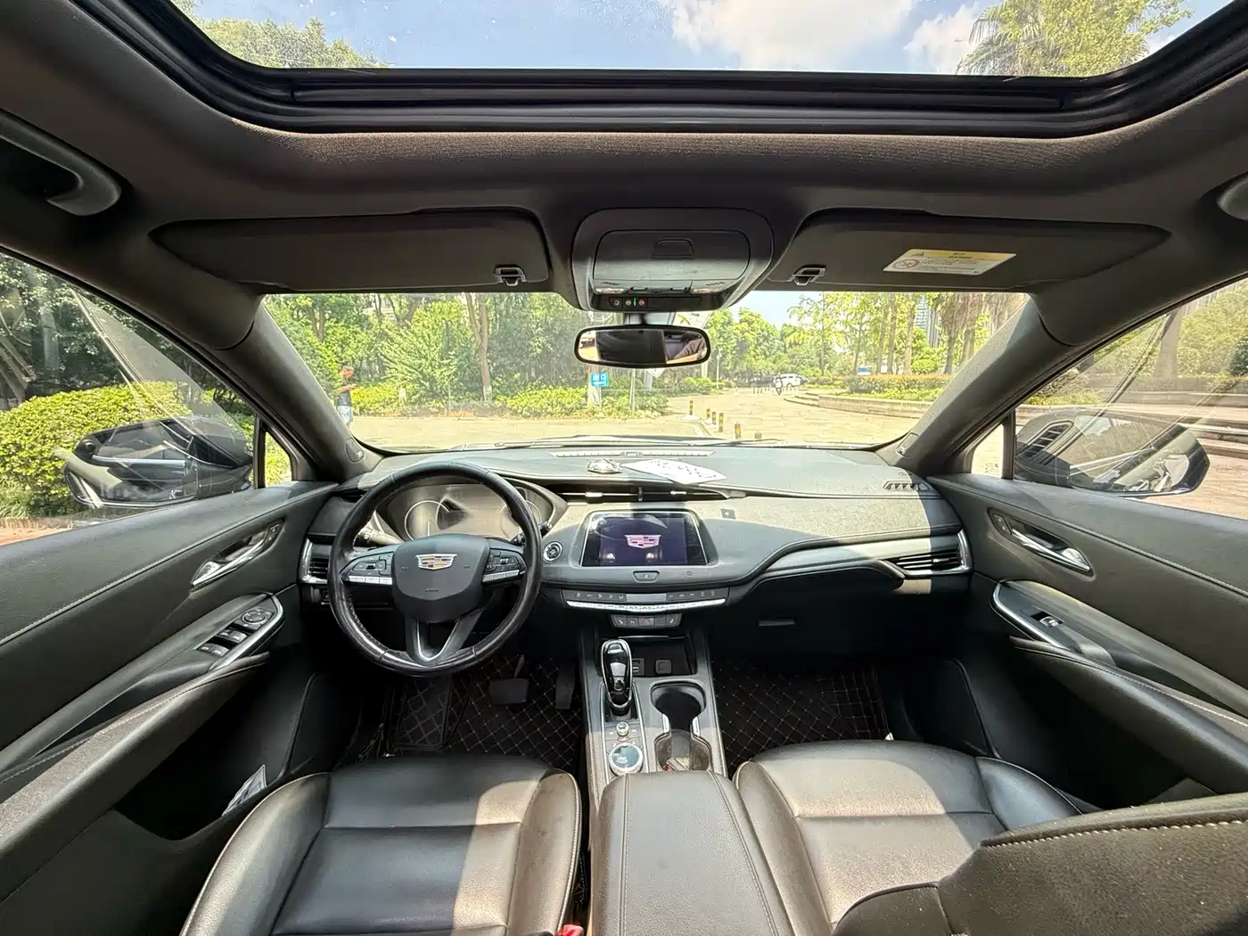 Фото 9 - Cadillac XT4