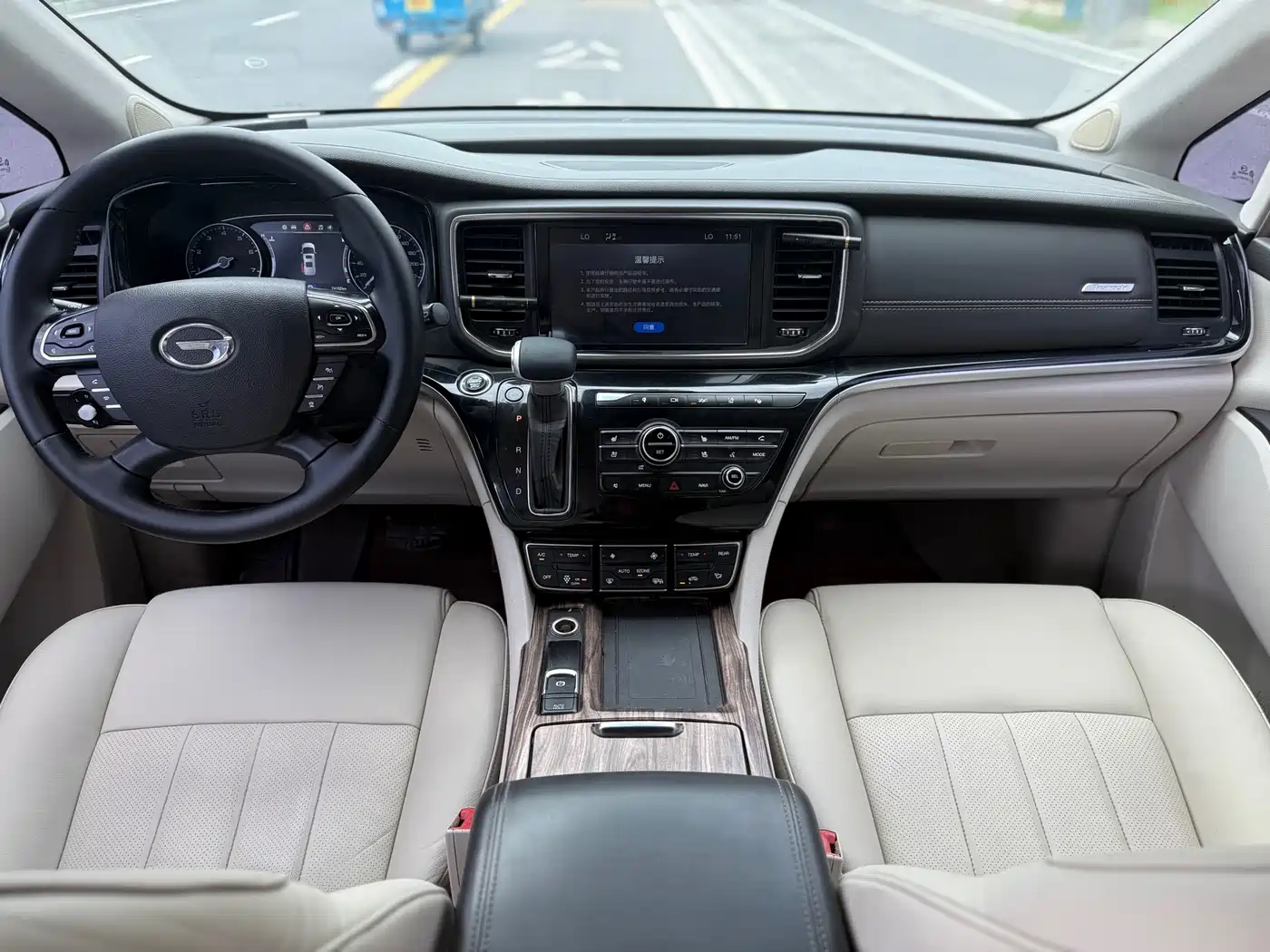 GAC Trumpchi Trumpchi M8 2018 320T Flagship Edition фото 7