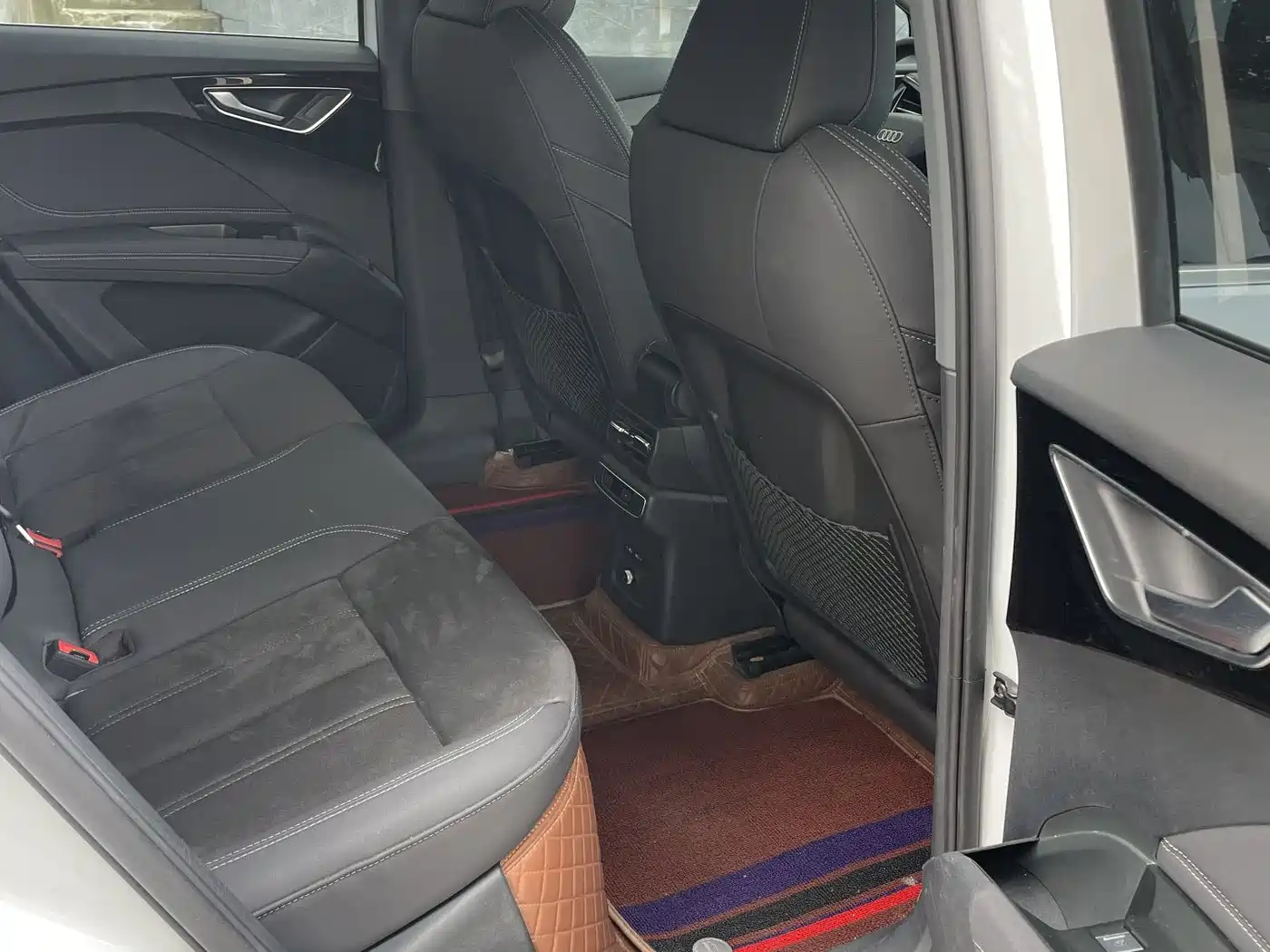 Audi Q4 e-tron 2022 40 e-tron First Edition фото 16