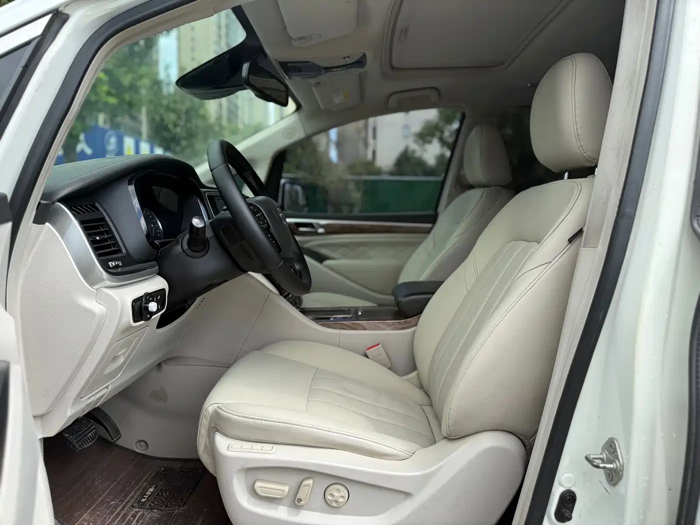 GAC Trumpchi Trumpchi M8 2018 320T Flagship Edition фото 10