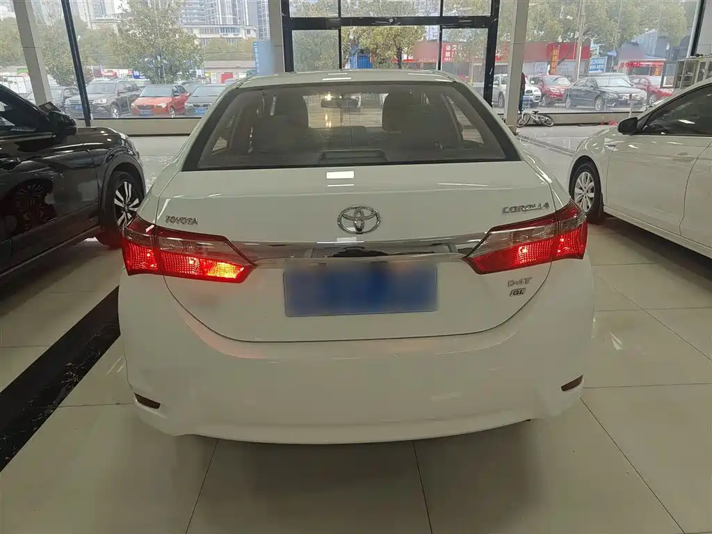 Toyota Corolla 2017 Facelift 1.2T S-CVT GL фото 4
