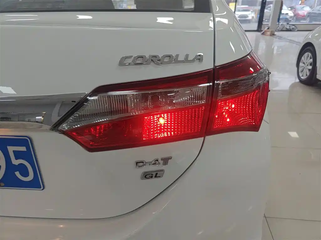 Toyota Corolla 2017 Facelift 1.2T S-CVT GL фото 24