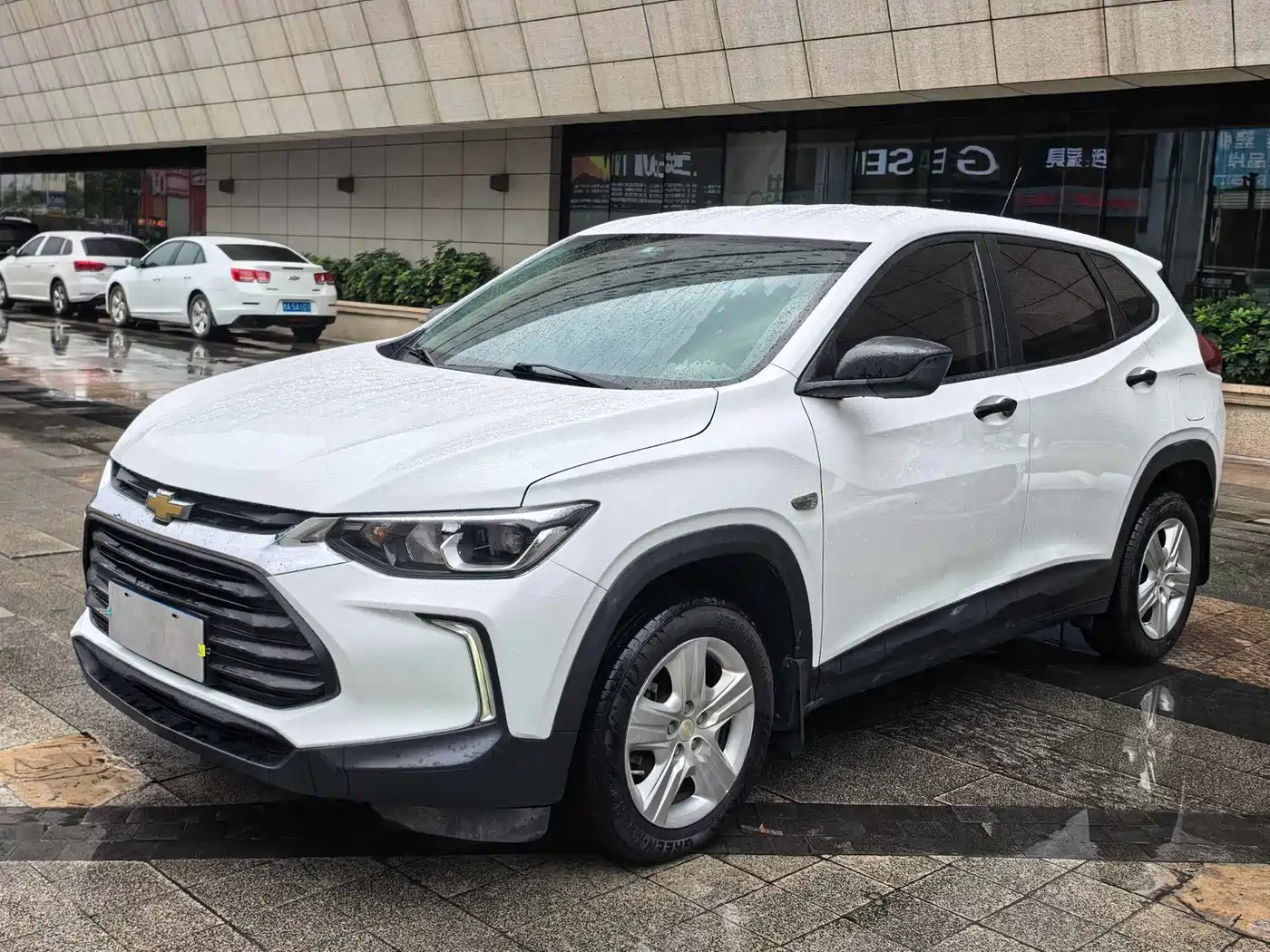 Photo 1 - Chevrolet Trax
