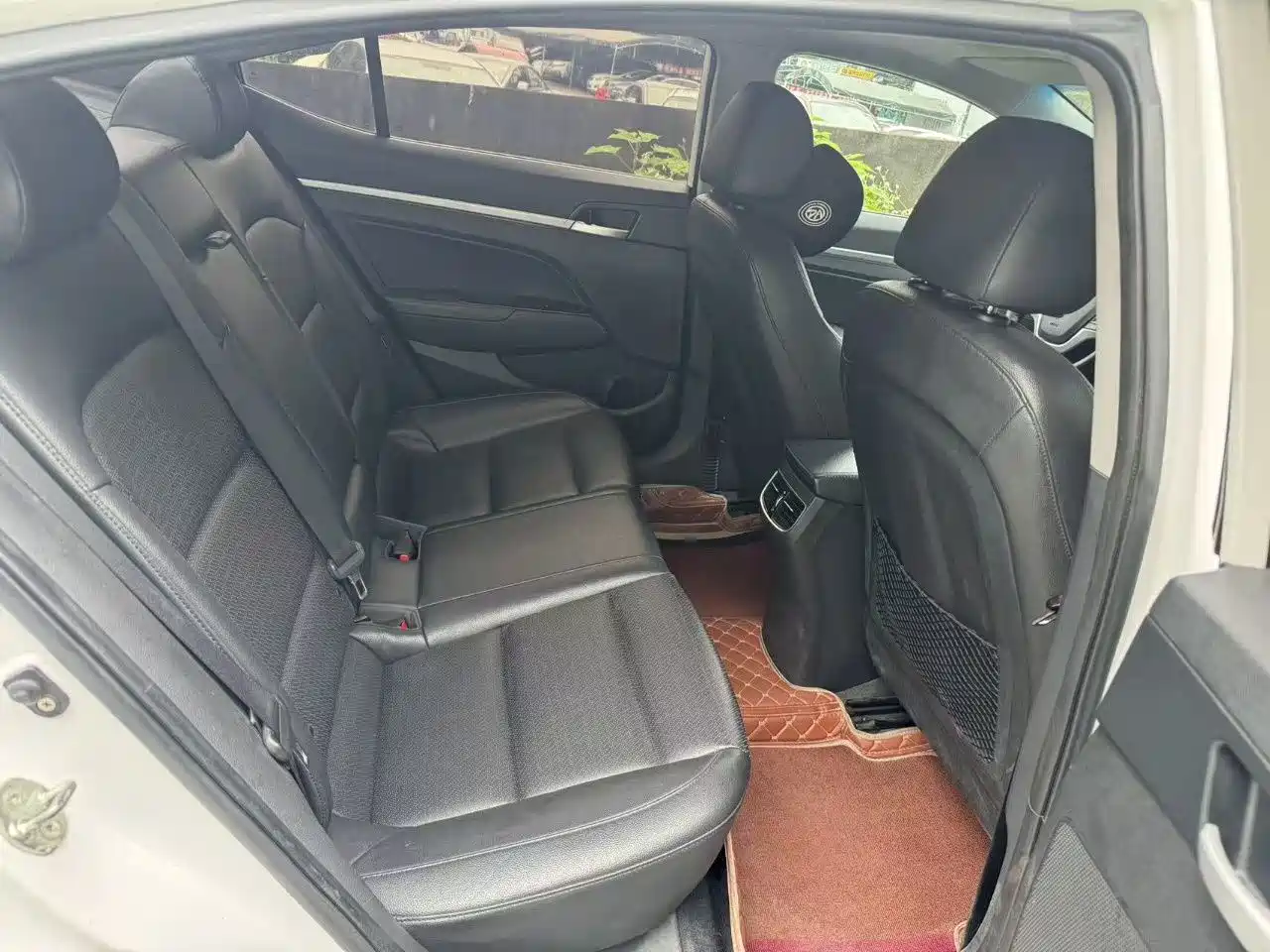 Hyundai Elantra 2016 1.6L Auto Smart·Luxury Edition фото 3