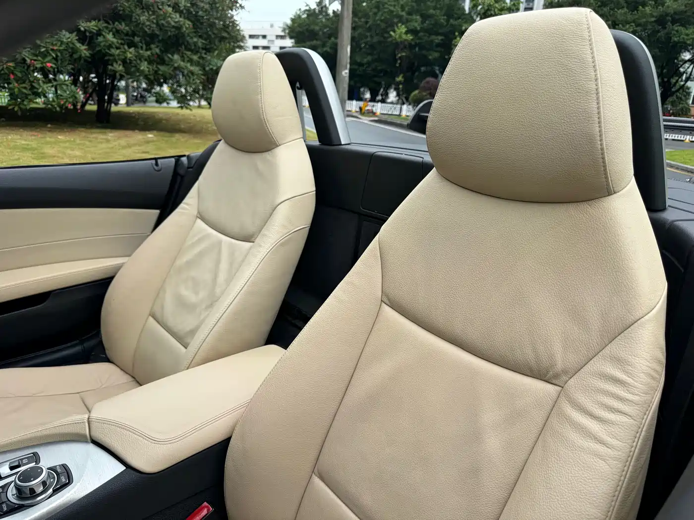 BMW Z4 2011 sDrive23i Flame Limited Edition фото 8