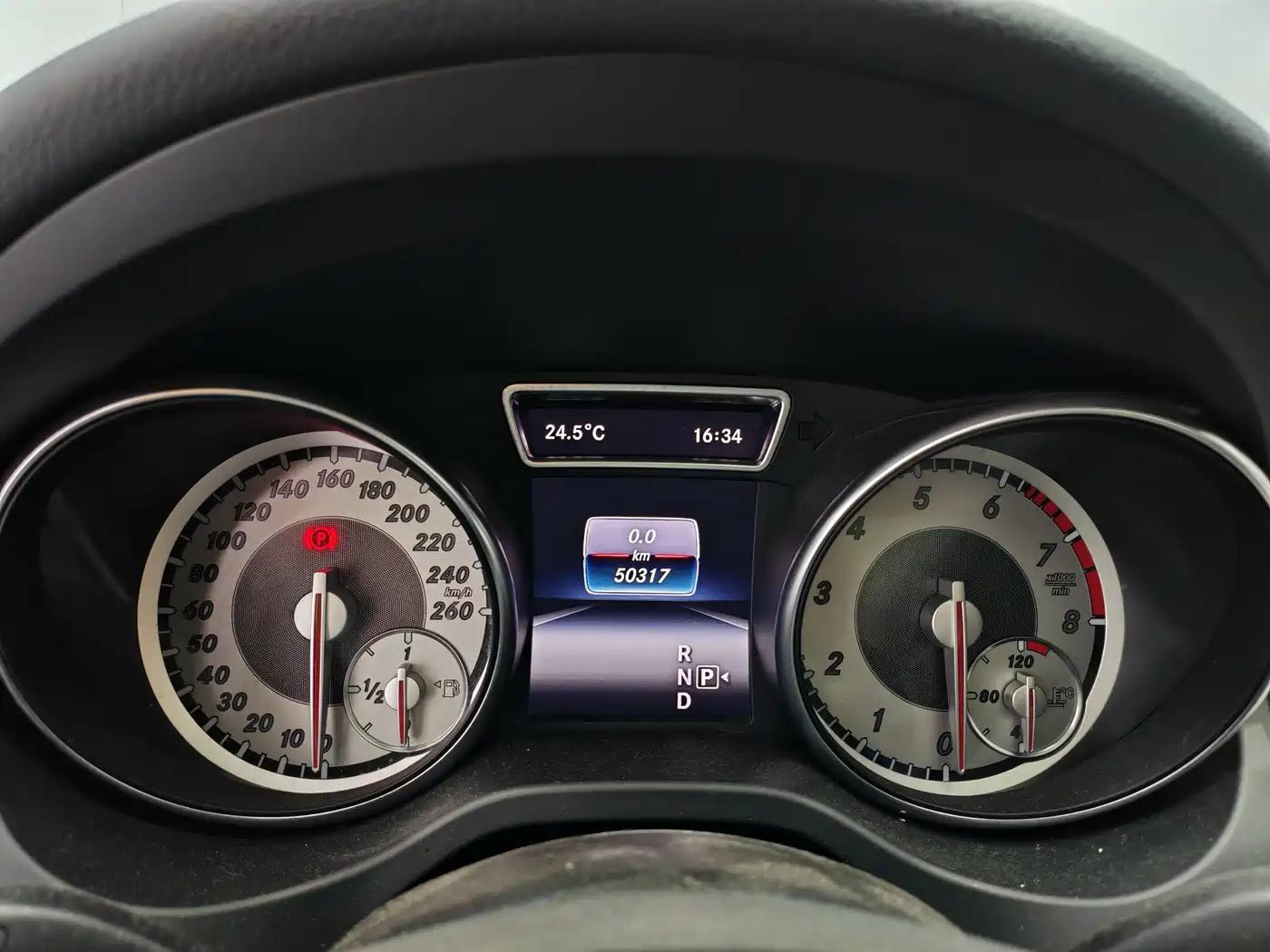 Фото 8 - Mercedes-Benz GLA