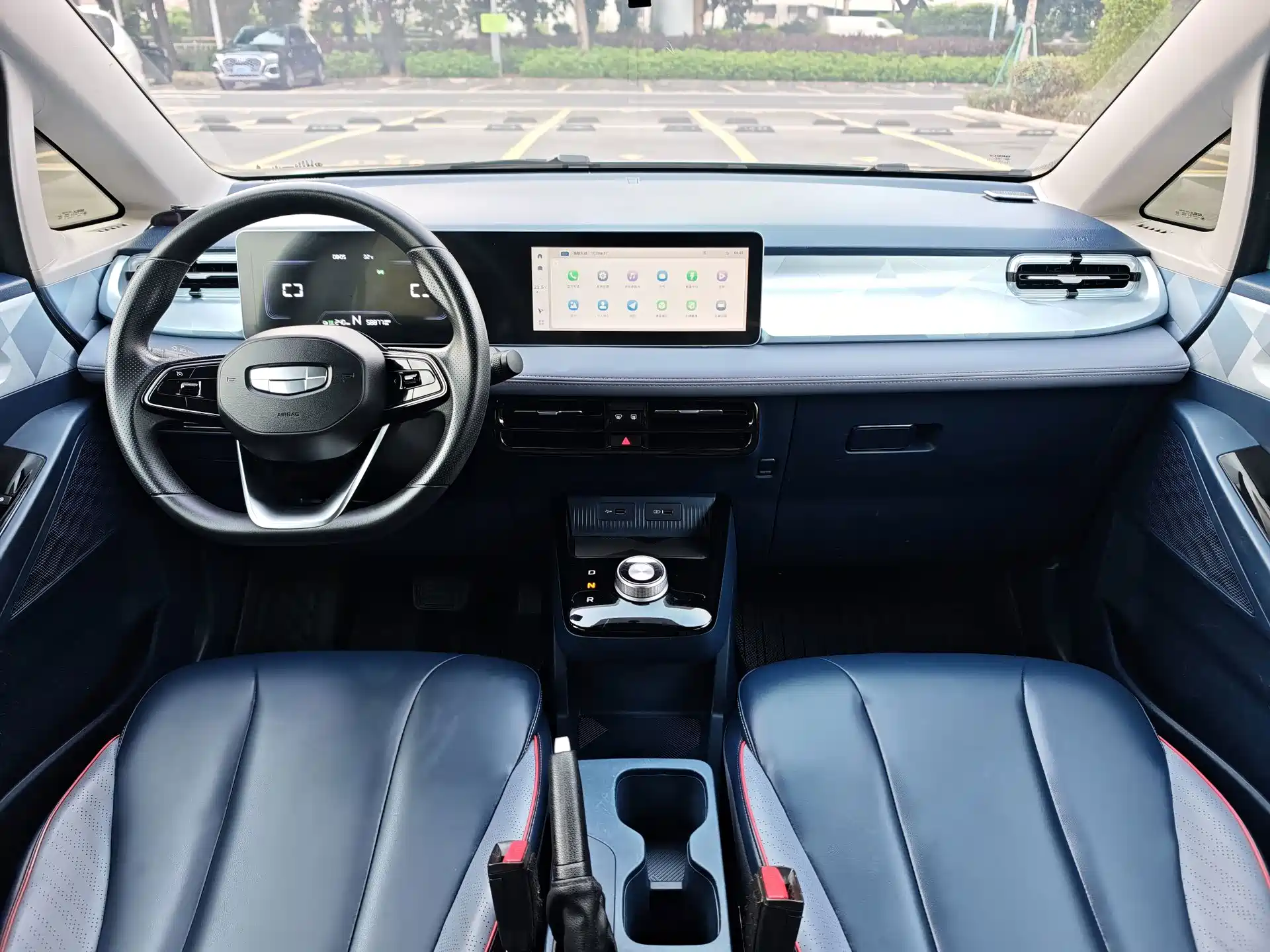Фото 9 - Geely Geometry E Firefly