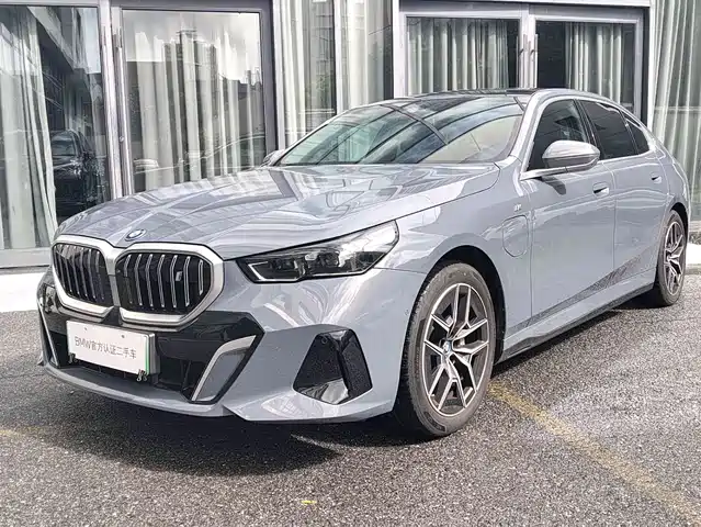 BMW i5 eDrive 35L, Престиж, M Спорт-пакет