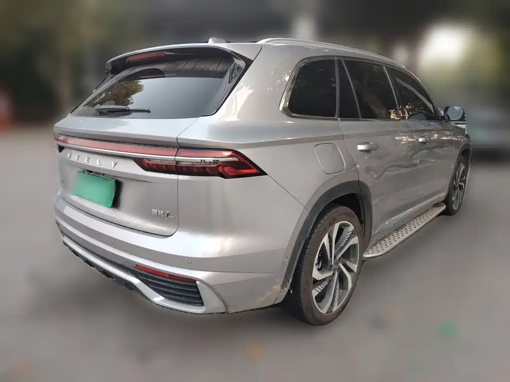 Фото 4 - Geely Monjaro