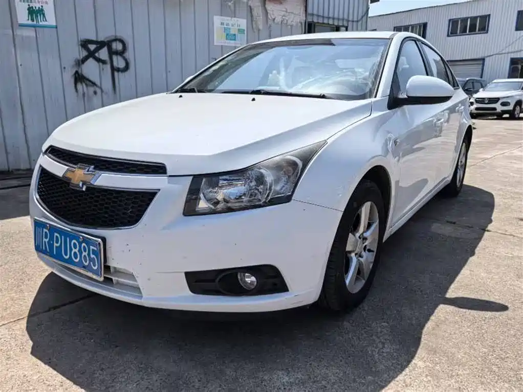 Chevrolet Cruze 2013 Model 1.8L SE AT