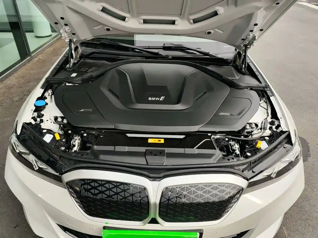 BMW i3 2025 eDrive 35 L фото 20