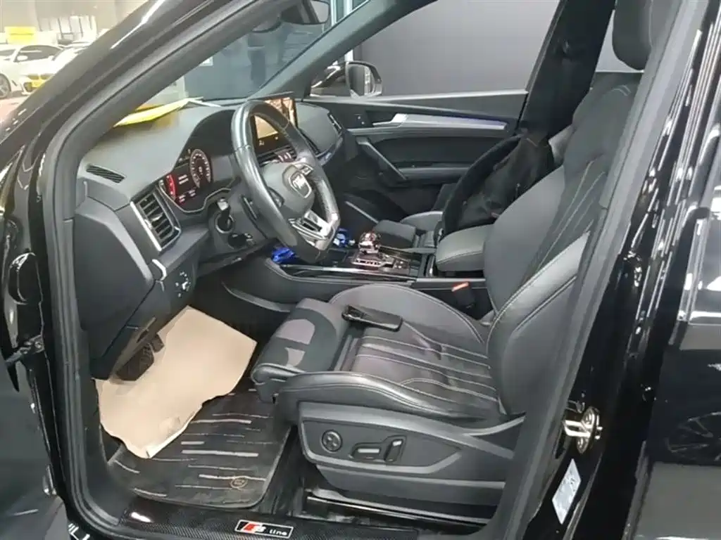 AUDI Q5L SPORTBACK