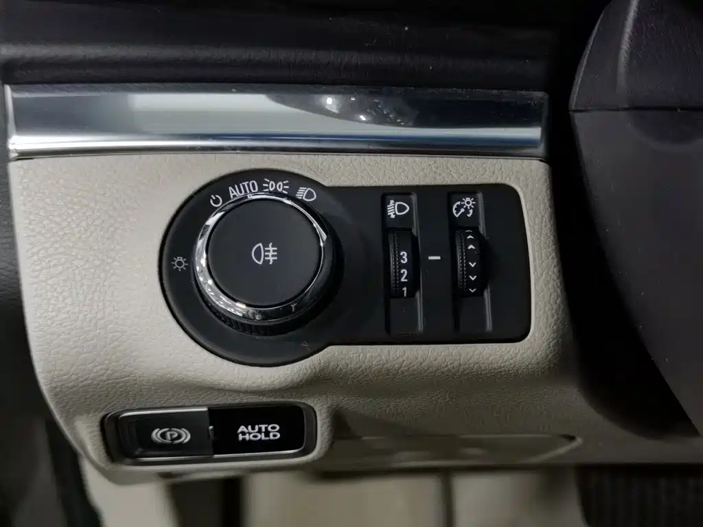 Фото 21 - Buick GL8