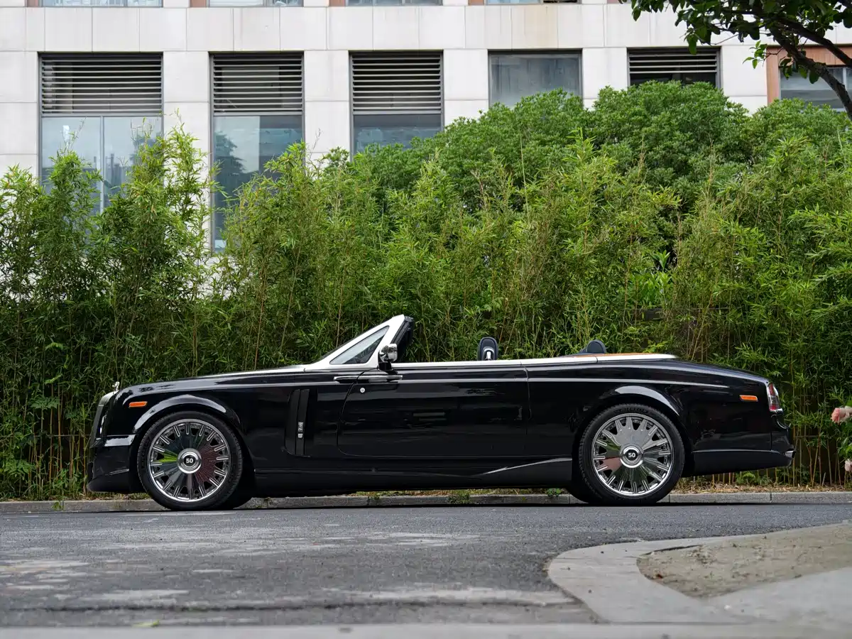 Фото 6 - Rolls-Royce Phantom