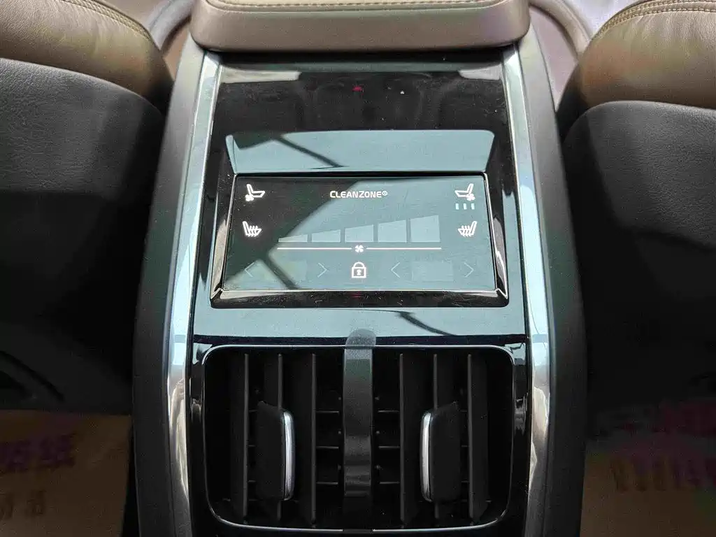 Фото 7 - Volvo S90