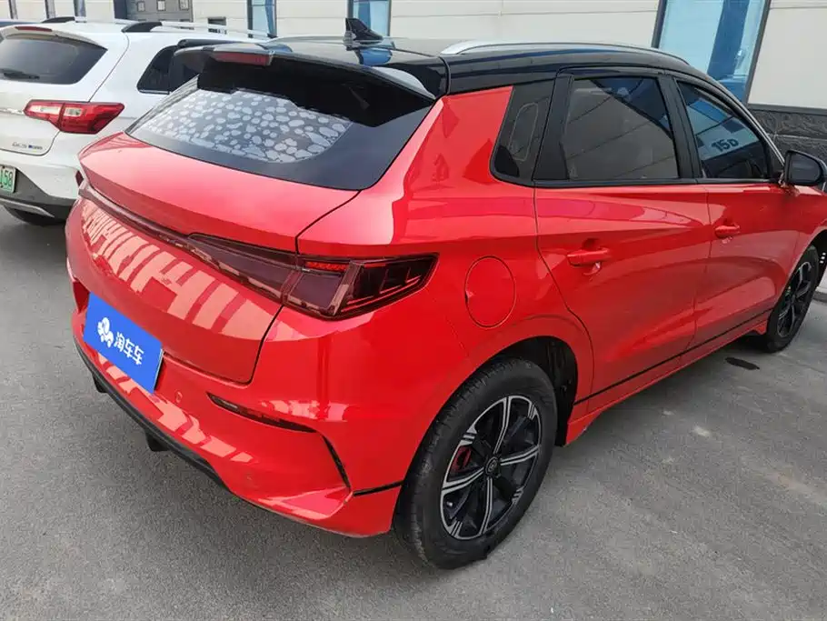 BYD E2
