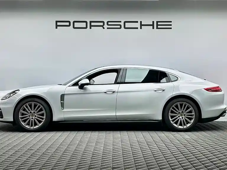 Porsche Panamera 2017 Panamera 4 Executive Long Wheelbase 3.0T фото 4