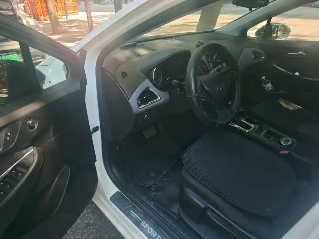 Chevrolet Cruze 2019 2018 Redline 320 Automatic Pioneer Edition