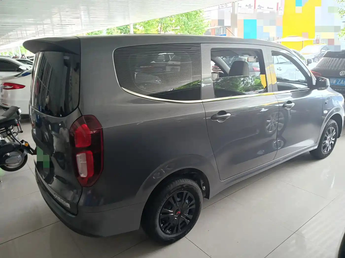 Фото 11 - Wuling Motors Wuling Hongguang New Energy