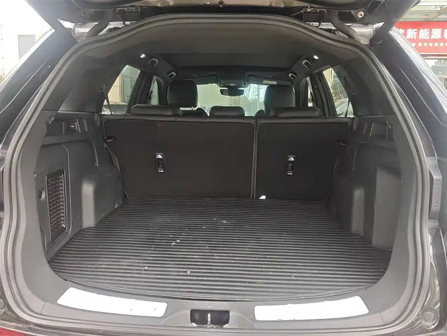 LAND ROVER DISCOVER SPORTS