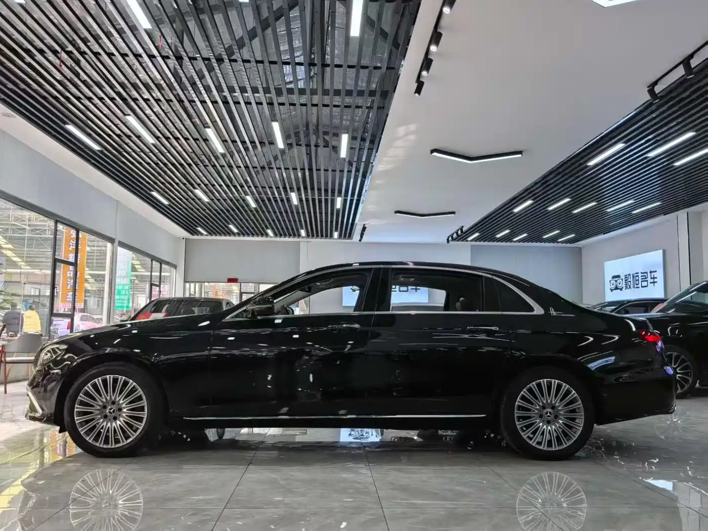 Mercedes-Benz E-Class 2022 E 300 L Fashion фото 7