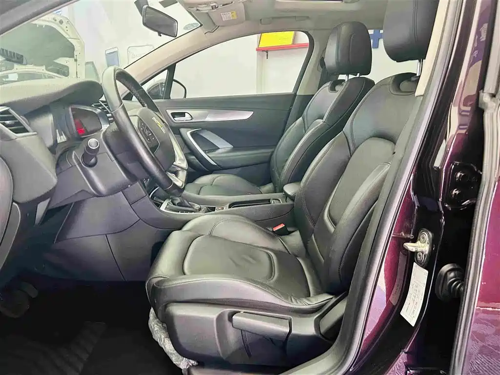 DS 5LS 2014 2014 1.8L Automatic Comfort VTi140