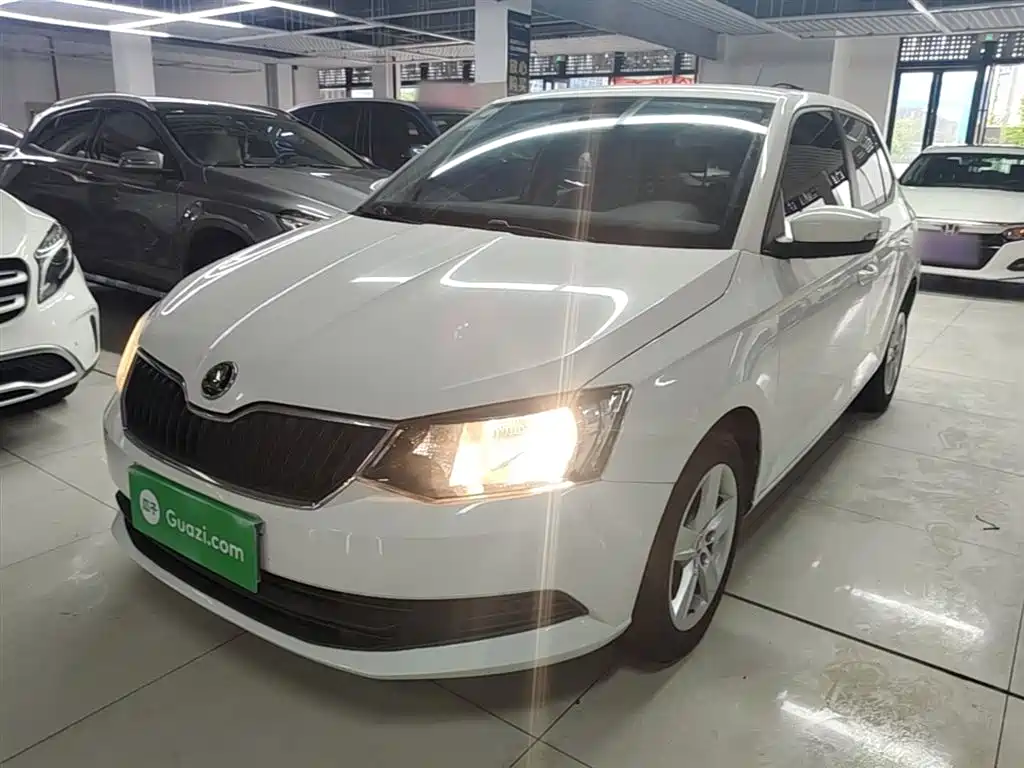 Škoda Fabia 2017 1.4L Auto Car Enjoy Edition