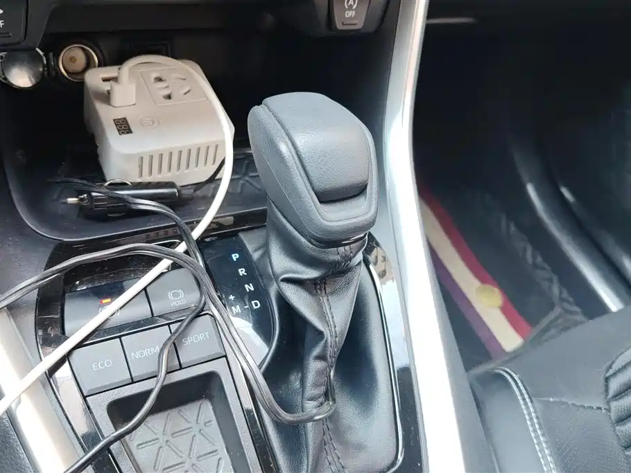 Toyota RAV4 Rongfang 2024 2.0L CVT FWD Urban Edition фото 16