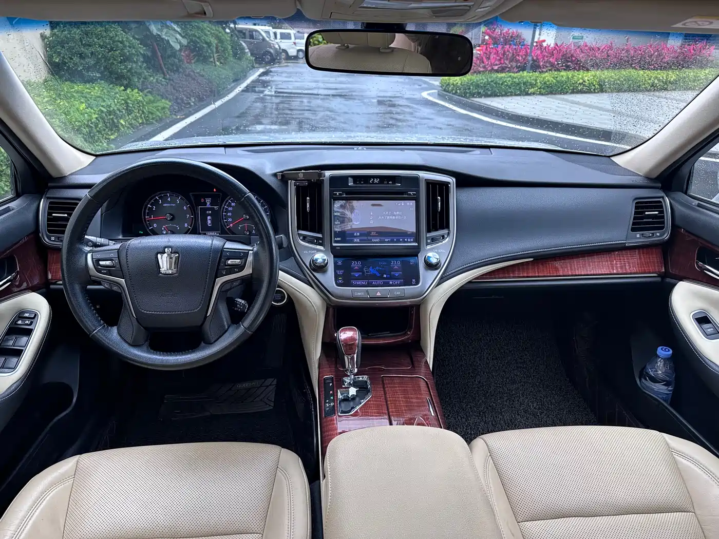 Toyota Crown 2015 2.0T Fashion фото 2