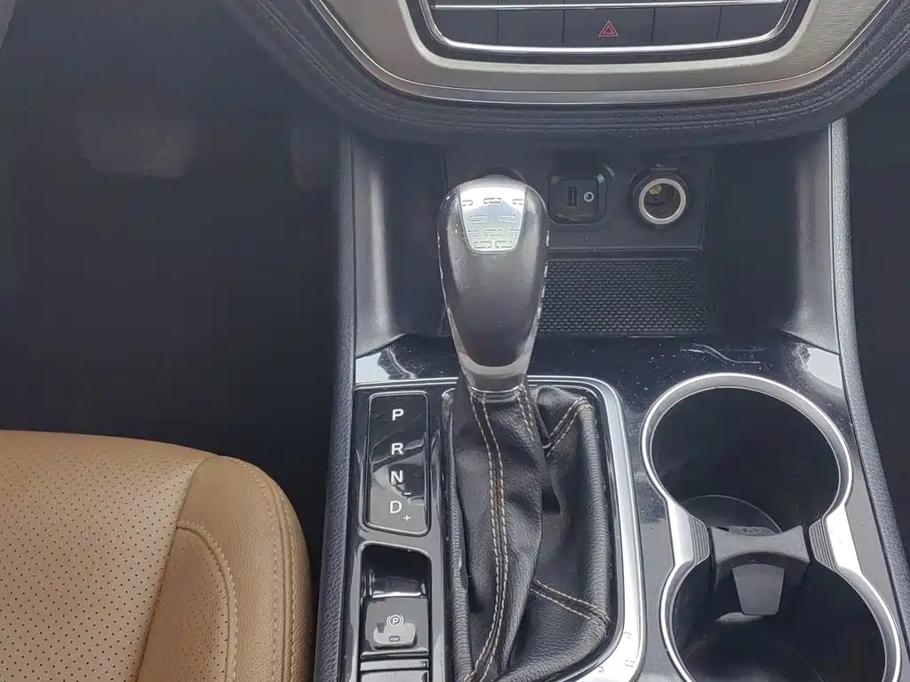 Changan CS95 2018 2017 2.0T 2WD Intelligent Expansion Edition