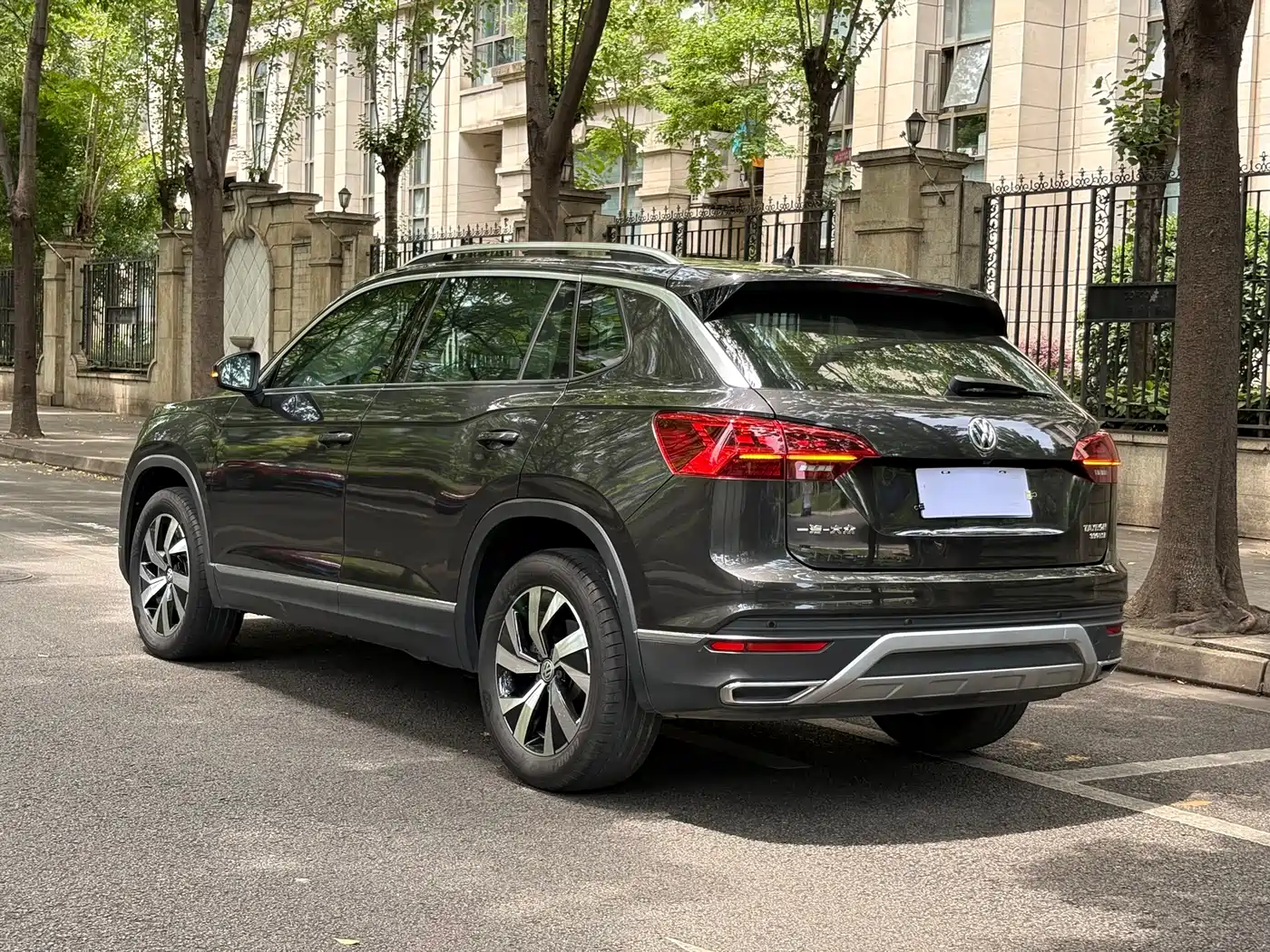 Volkswagen Tayron 2019 330TSI 2WD Luxury China VI фото 18