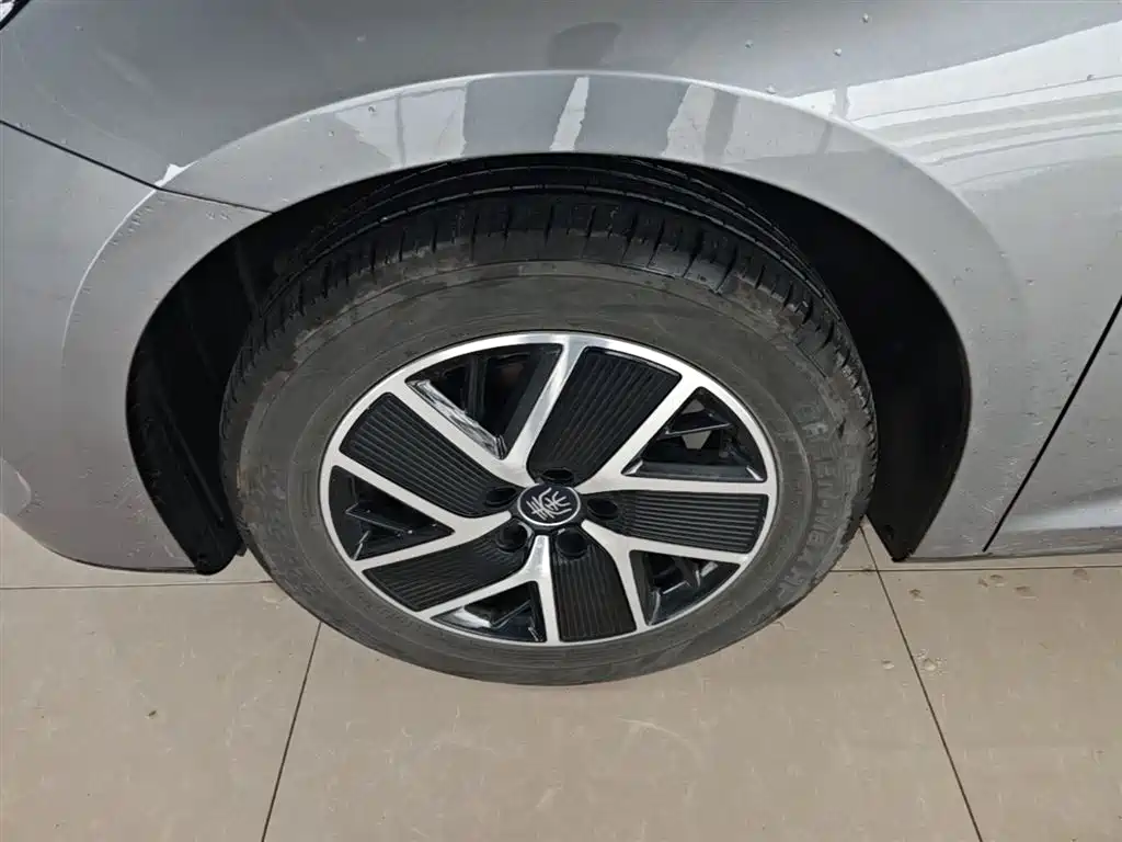 BYD Qin L 2024 DM-i 120KM Superior Edition фото 23