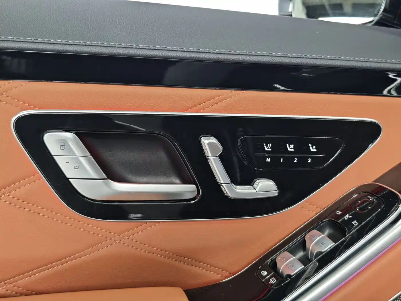 Mercedes-Benz Maybach S-Class 2023 S 480 4MATIC фото 14