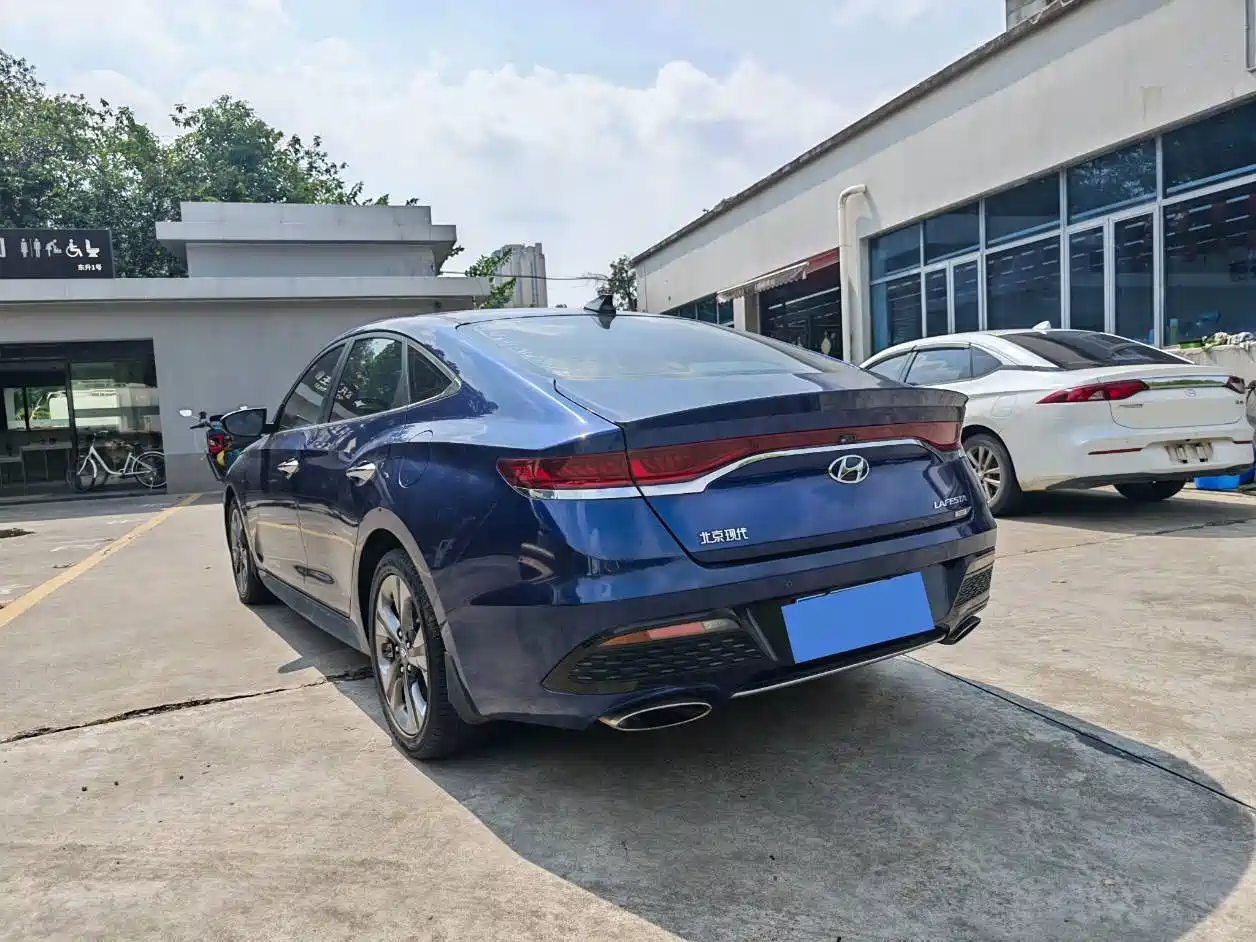 Фото 10 - Hyundai Fista
