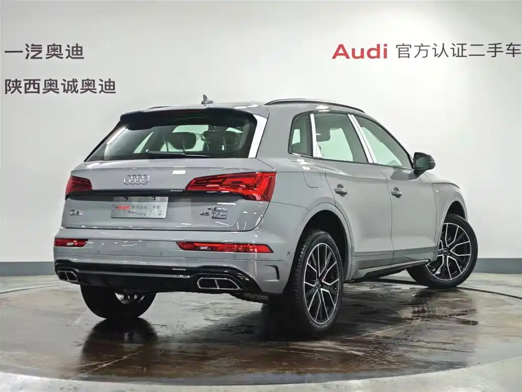 Audi Q5L 2025 Model Year Facelift 45th Anniversary Edition 45 TFSI Luxury Dynamic фото 4