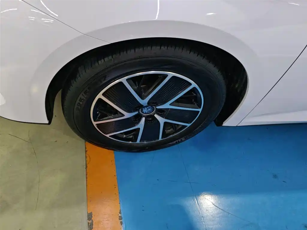 BYD Qin L 2024 DM-i 80KM Superior фото 23
