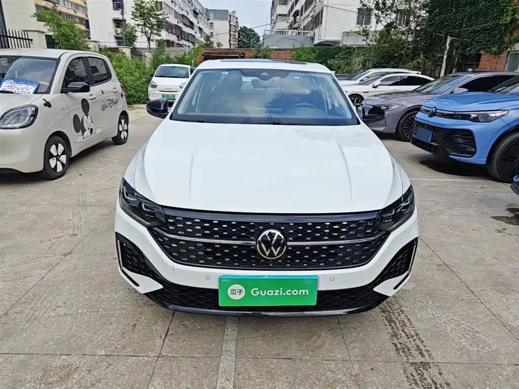 Volkswagen Lavida 2024 Model 300TSI DSG Starlight Leading Edition фото 3