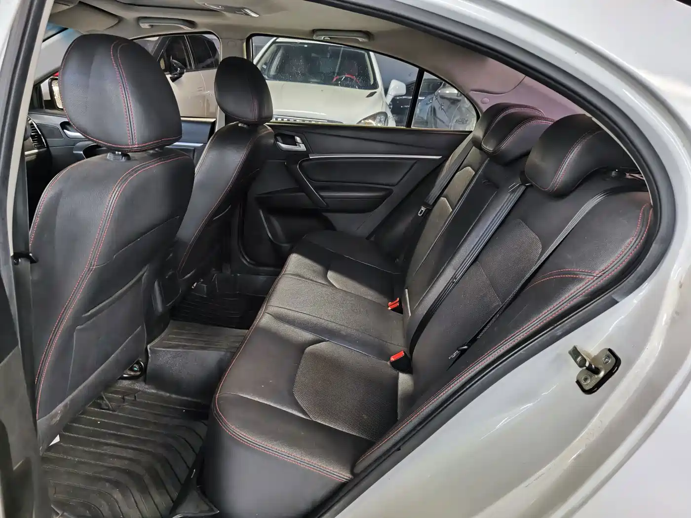 Geely Emgrand 2015 2015 Sedan 1.5L CVT Upward Edition