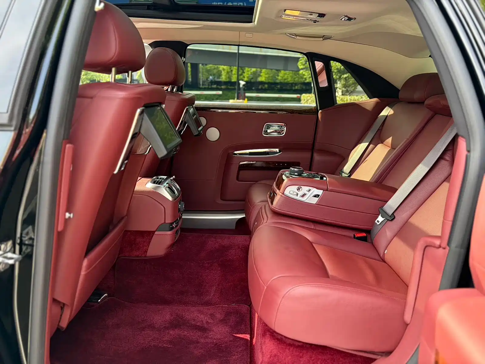 Фото 15 - Rolls-Royce Ghost