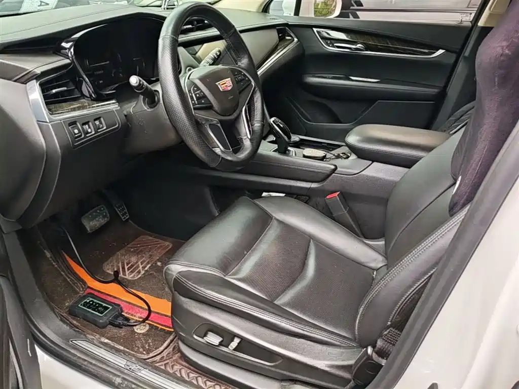 Cadillac XT5 2016 25T Luxury Model фото 15