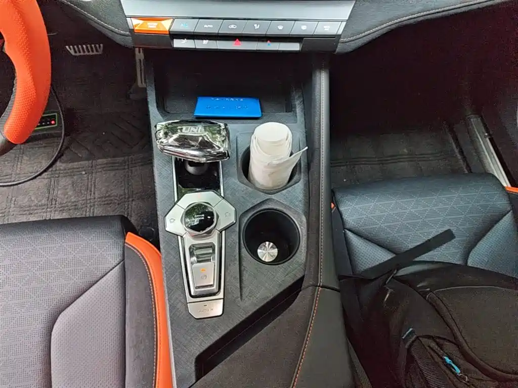 CHANGAN UNI-V