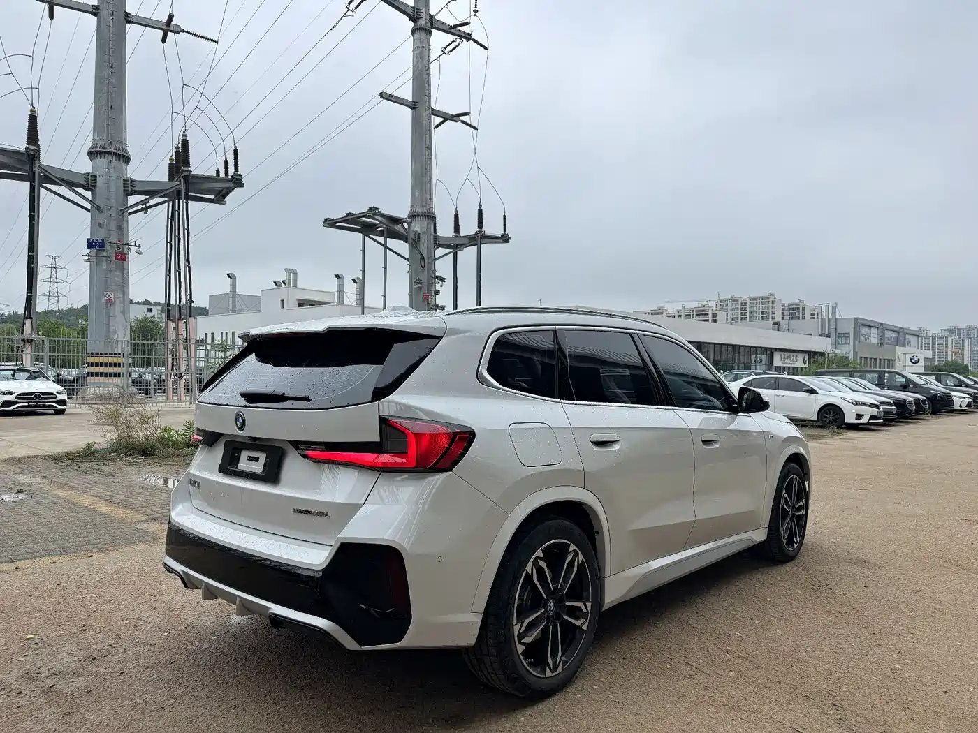 BMW iX1 2023 xDrive30L M Sport Package фото 11