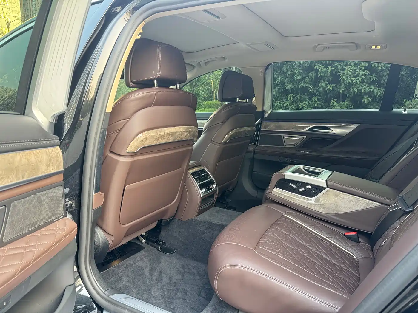 BMW 7 Series 2019 740Li Leading Luxury Package фото 9